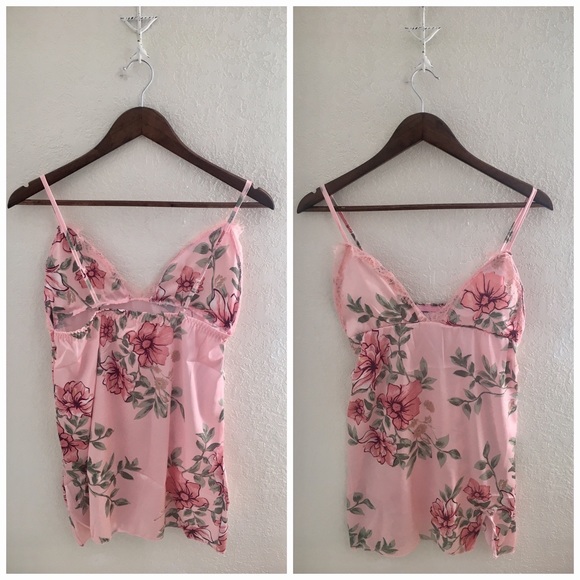 New! Mia Floral Satin Chemise Comes w/Thong! ✨🌸✨ - Picture 5 of 6